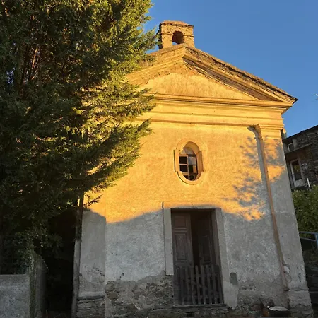 Maison De Village